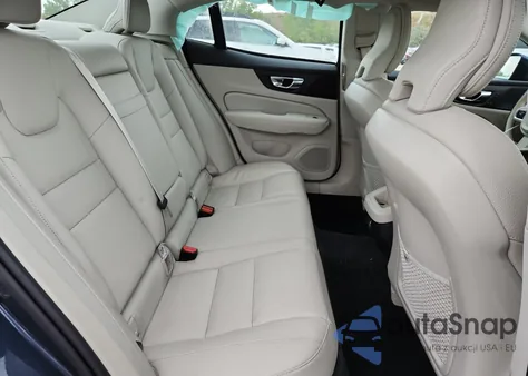 2020 Volvo S60 T6 Momentum z USA, uszkodzony, nr VIN 7JRA22TK4LG056818